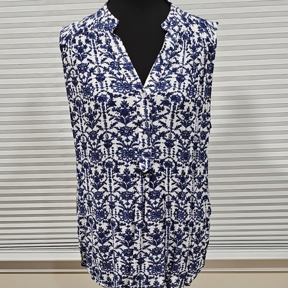 Fun 2 Fun Blue and White Sleeveless Blouse with Mandarin Collar